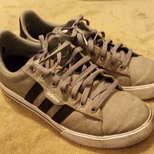 Adidas Men's Gray and Black Sneakers